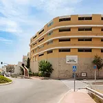 100% Seaview, 2 Minutes To The Beach And Parking